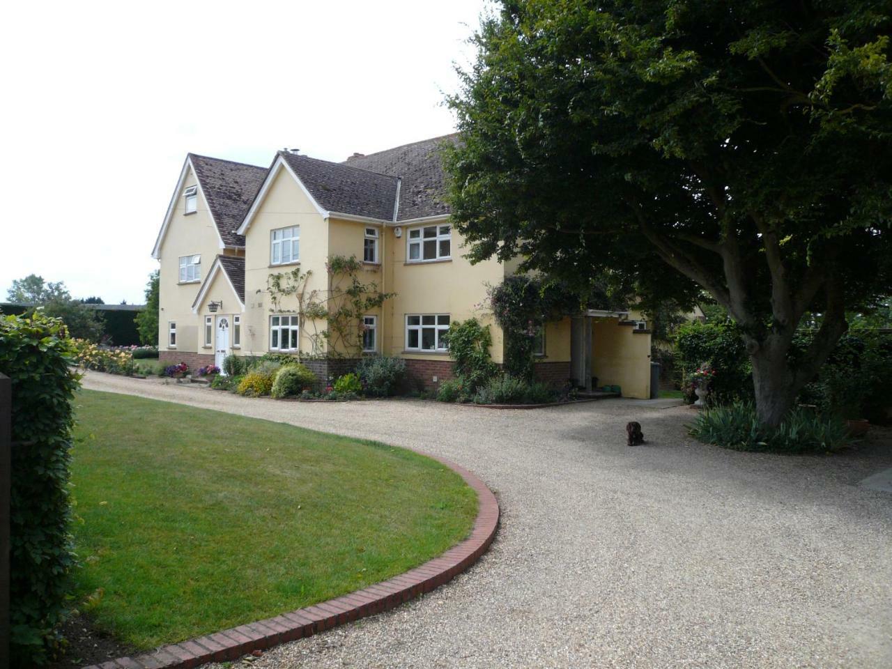 The Newnham White House Bed & Breakfast Baldock Dış mekan fotoğraf