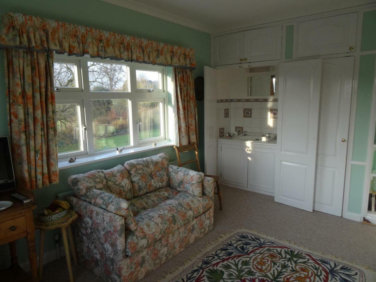 The Newnham White House Bed & Breakfast Baldock Dış mekan fotoğraf